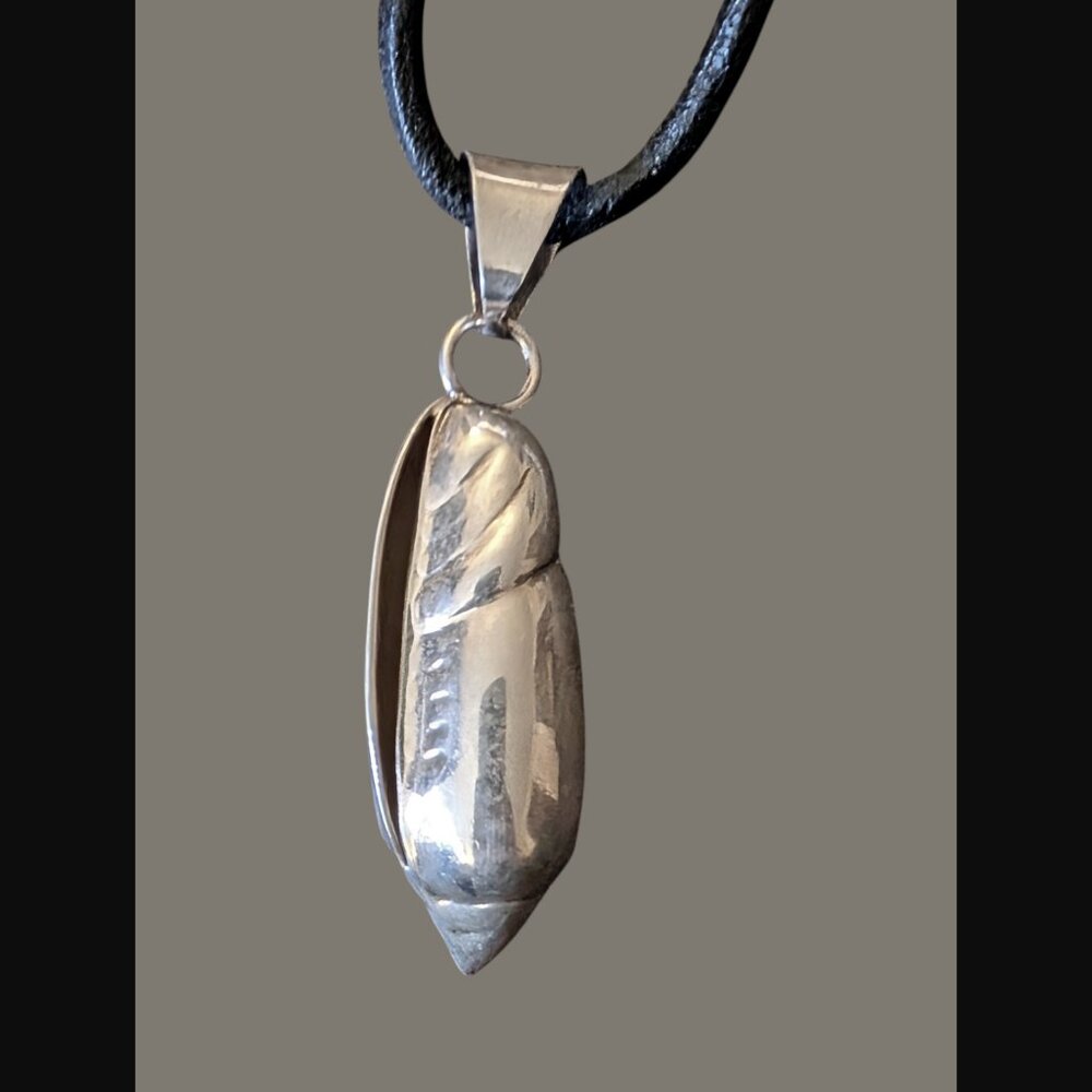 925 Sterling Beach Themed Seashell 2.25" Pendant 34" Adjustable Leather Cord